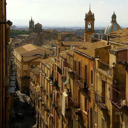 Girosa לינה וארוחת בוקר 2*