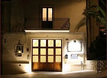 Girosa Bed & Breakfast