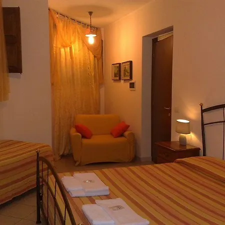 Girosa Bed & Breakfast 2*