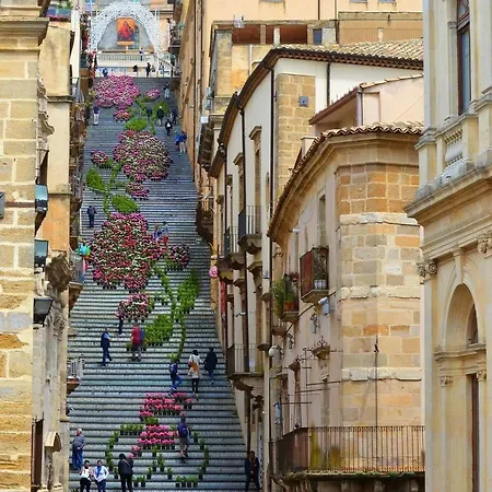 Girosa 2* Caltagirone